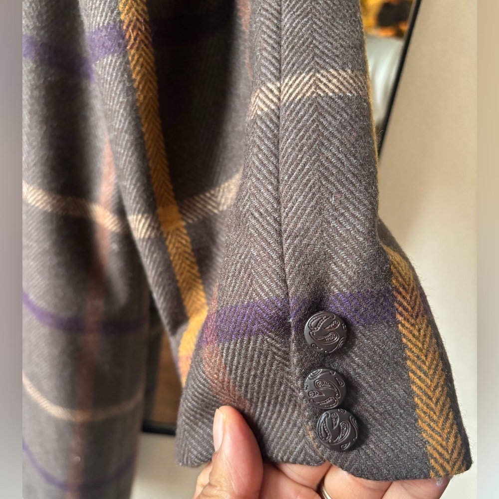 VINTAGE | made in Canada Leo Chevalier wool blazer | size medium-large - Picture 3 of 6